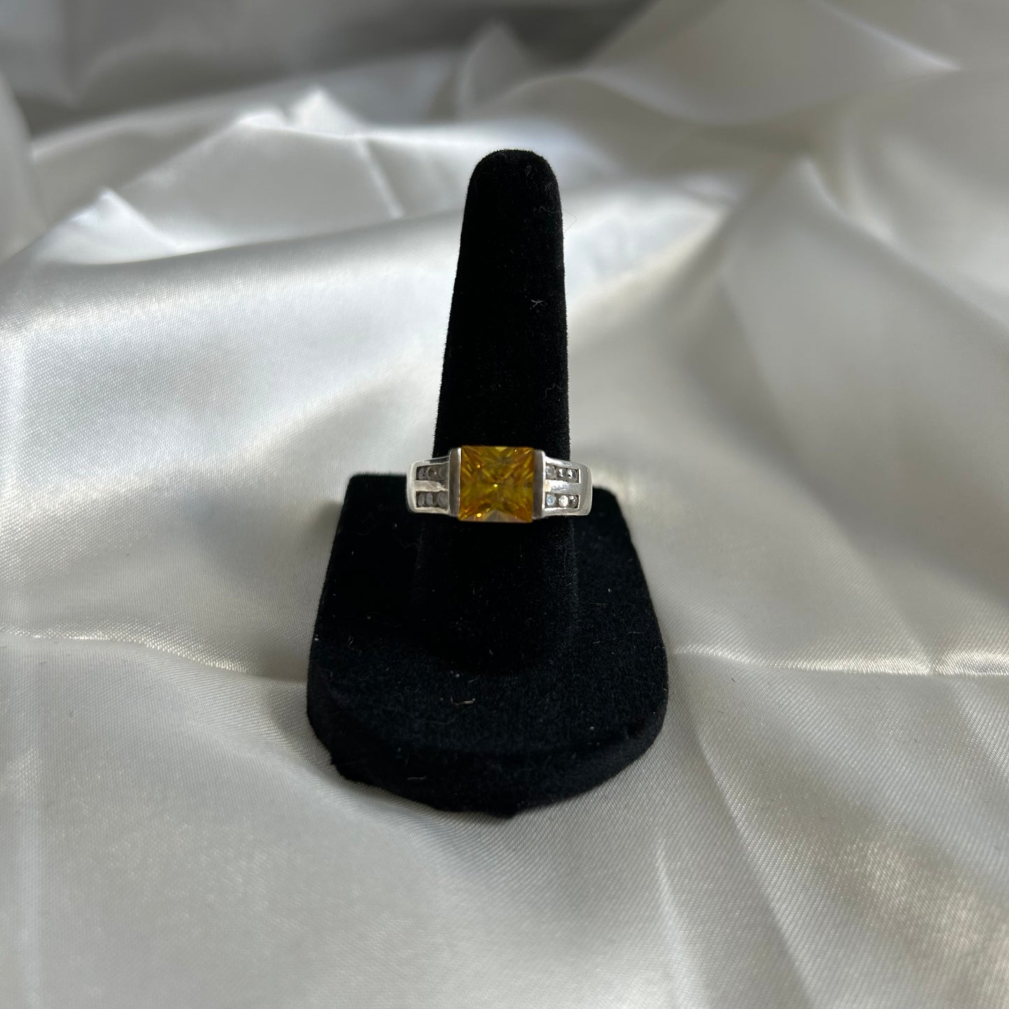 Vintage Sterling Silver Princess Cut Yellow CZ Ring (Size US 6.5)