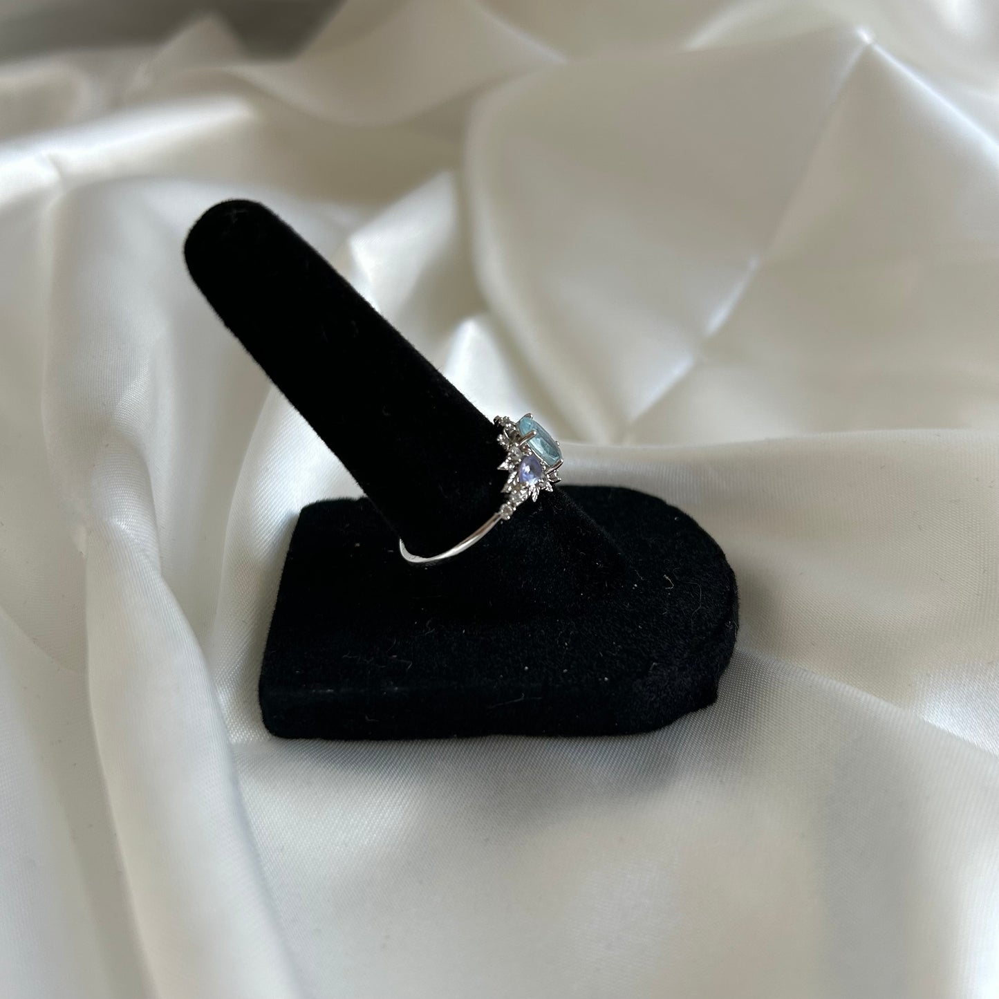 10K White Gold Aquamarine and Tanzanite Ring (size US 7)