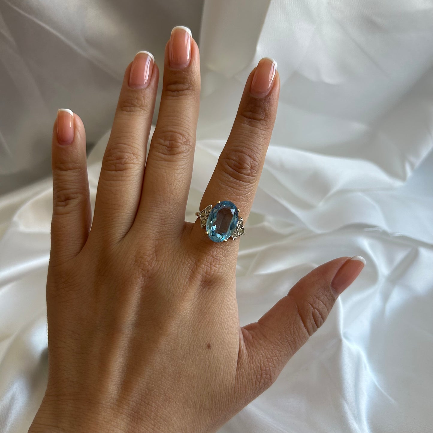 Vintage 18KGP Blue Topaz and Rhinestone Gold Ring (Size US 8 1/4)