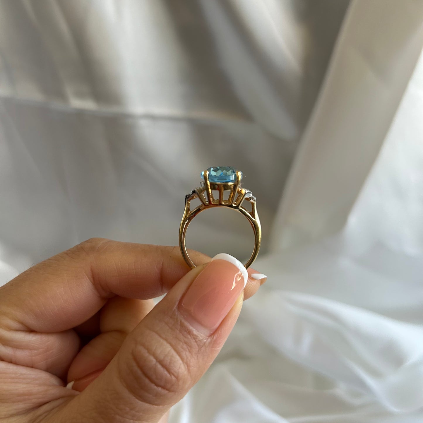 Vintage 18KGP Blue Topaz and Rhinestone Gold Ring (Size US 8 1/4)